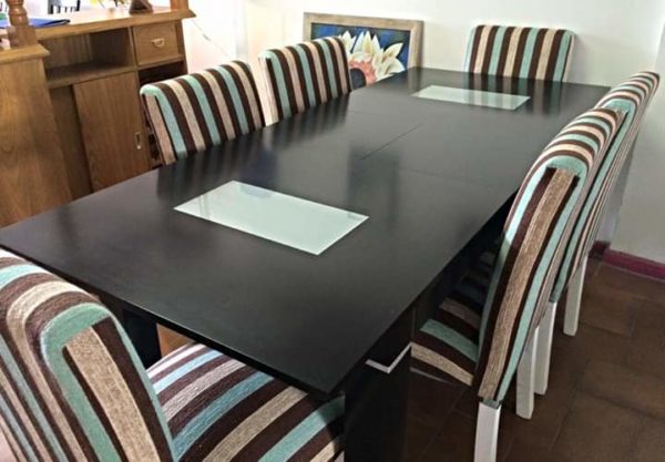 Juego comedor mesa extensible negra con 8 sillas – Saledefabrica